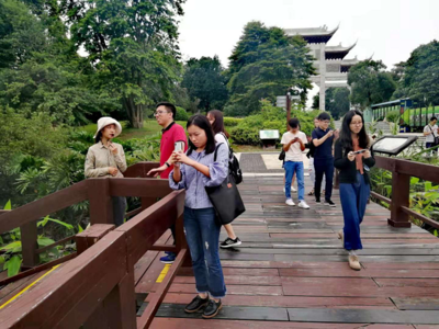 華南師范大學旅游管理學院學術型研究生到海珠濕地開展移動課堂